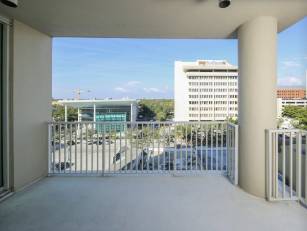 Two Bedroom Vacation Condo in Sarasota Sleeps 4 Guests